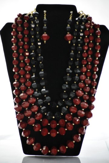 Anna Necklace- Garnet and Black